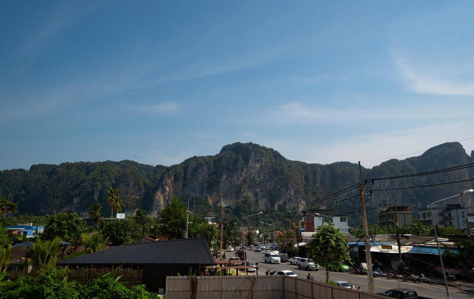 The Hangout Hostel Ao Nang Bagian luar foto