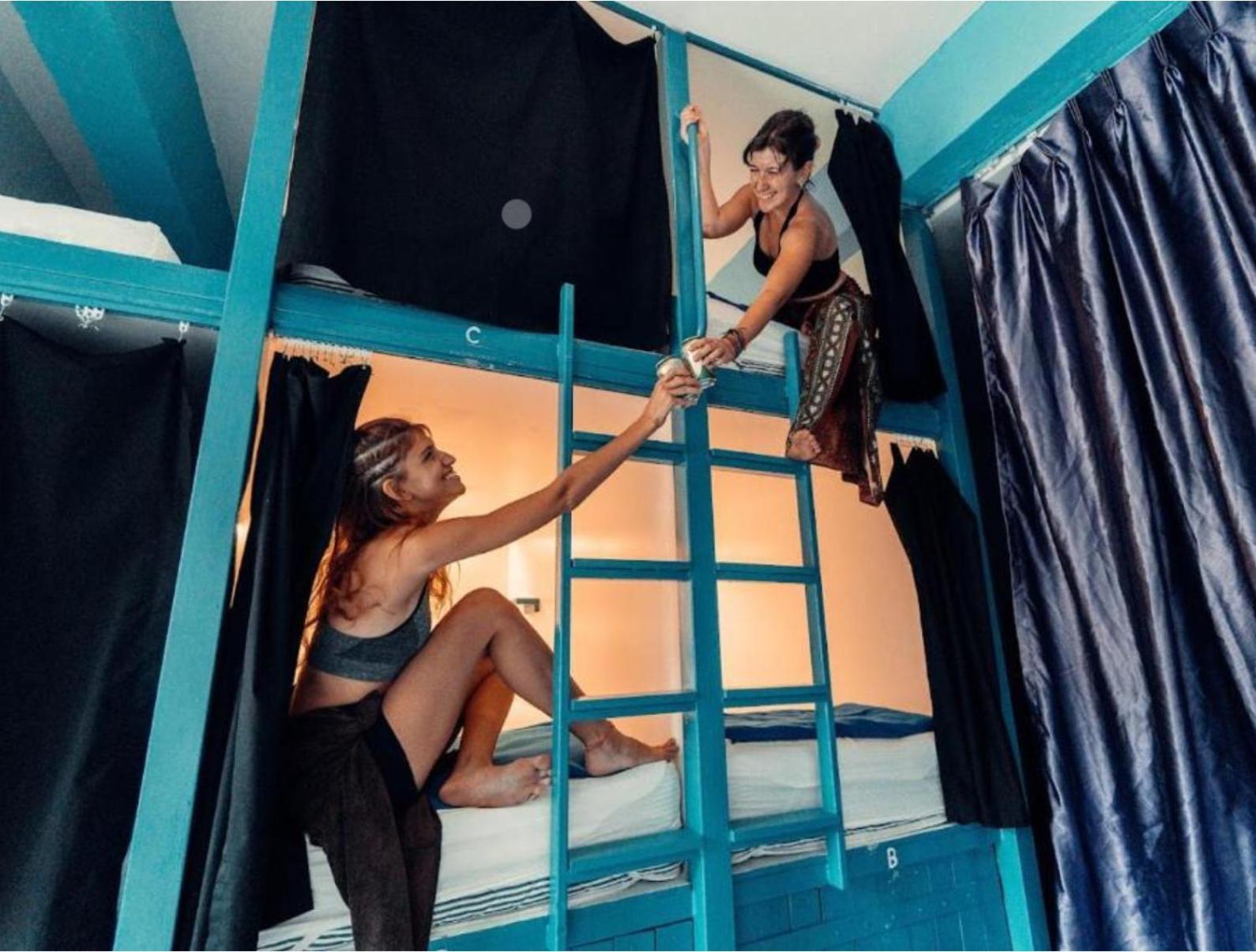 The Hangout Hostel Ao Nang Bagian luar foto